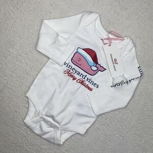 NEW VINEYARD VINES 'Baby Santa Whale Body Suit'‎ 0-3 Months Christmas One Piece